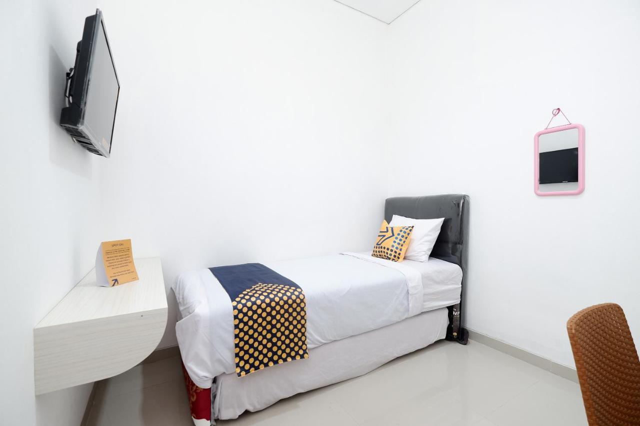 โอโย 2026 อาร์ตา เรสซิเดนซ์ Hotel เซอมารัง ภายนอก รูปภาพ